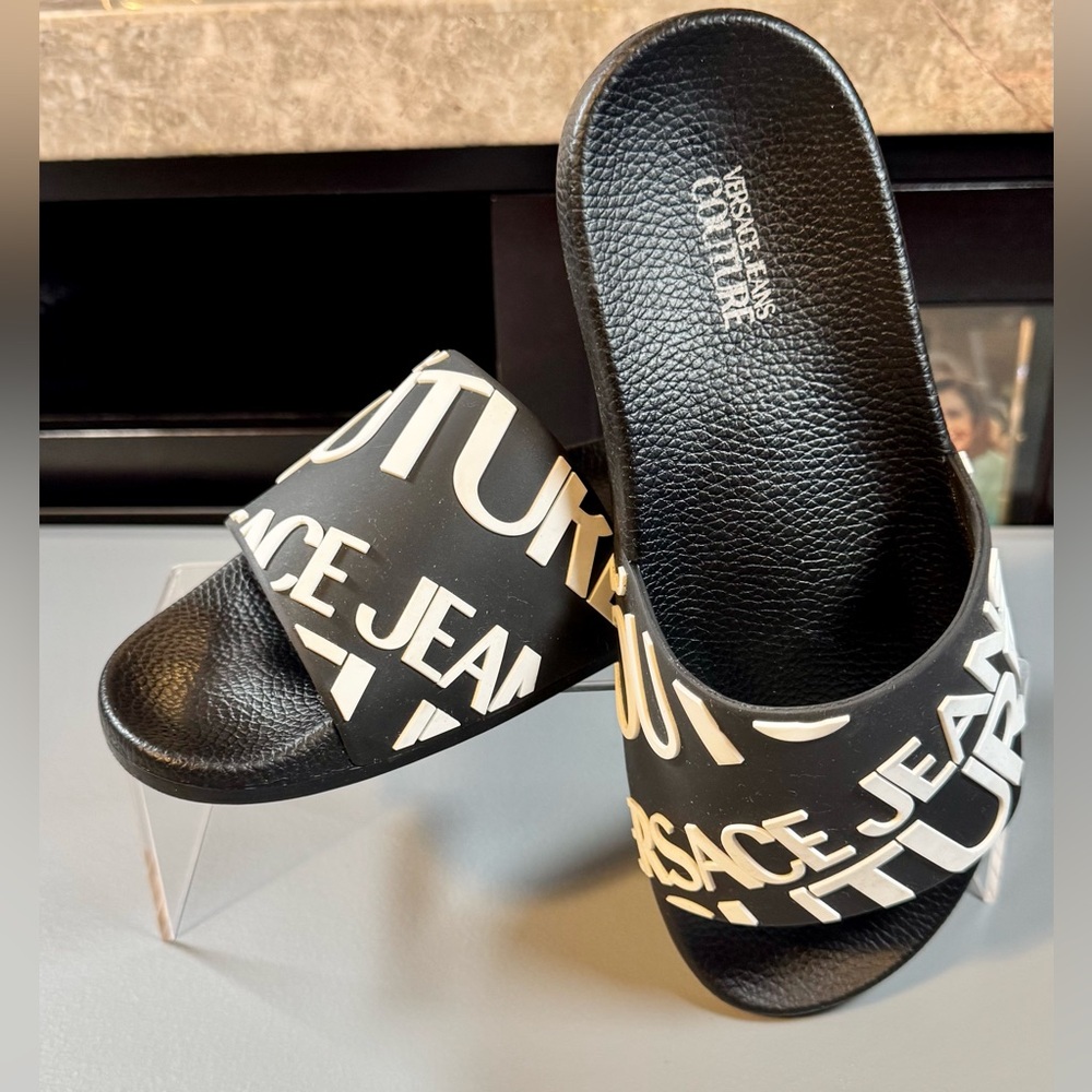 Versace Jeans Couture rubber pool slides. Like New!